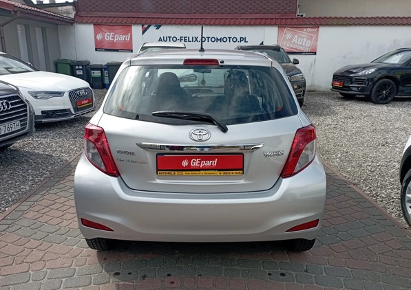 Toyota Yaris cena 29900 przebieg: 133000, rok produkcji 2013 z Kruszwica małe 154